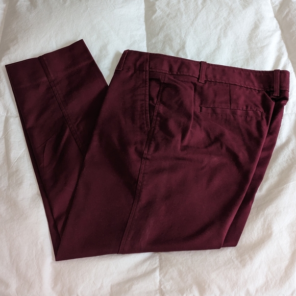 ⭐ BOGO GAP petite slim crop - Picture 2 of 7